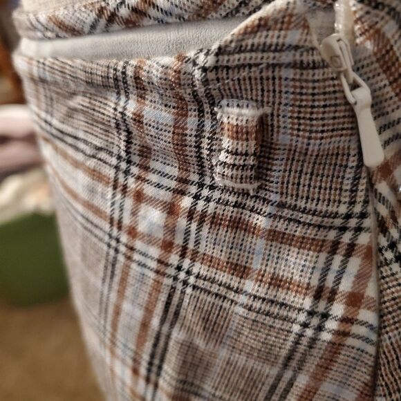 AMERICAN Eagle Outfitters brown plaid skirt sz 10 - Picture 2 of 5
